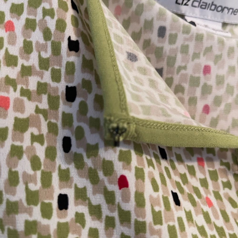 Liz Claiborne Sleeveless Top size MEDIUM - Picture 5 of 5